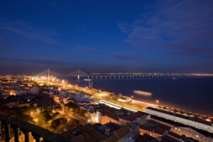 Nocturna New Lisbon Bridge474731372